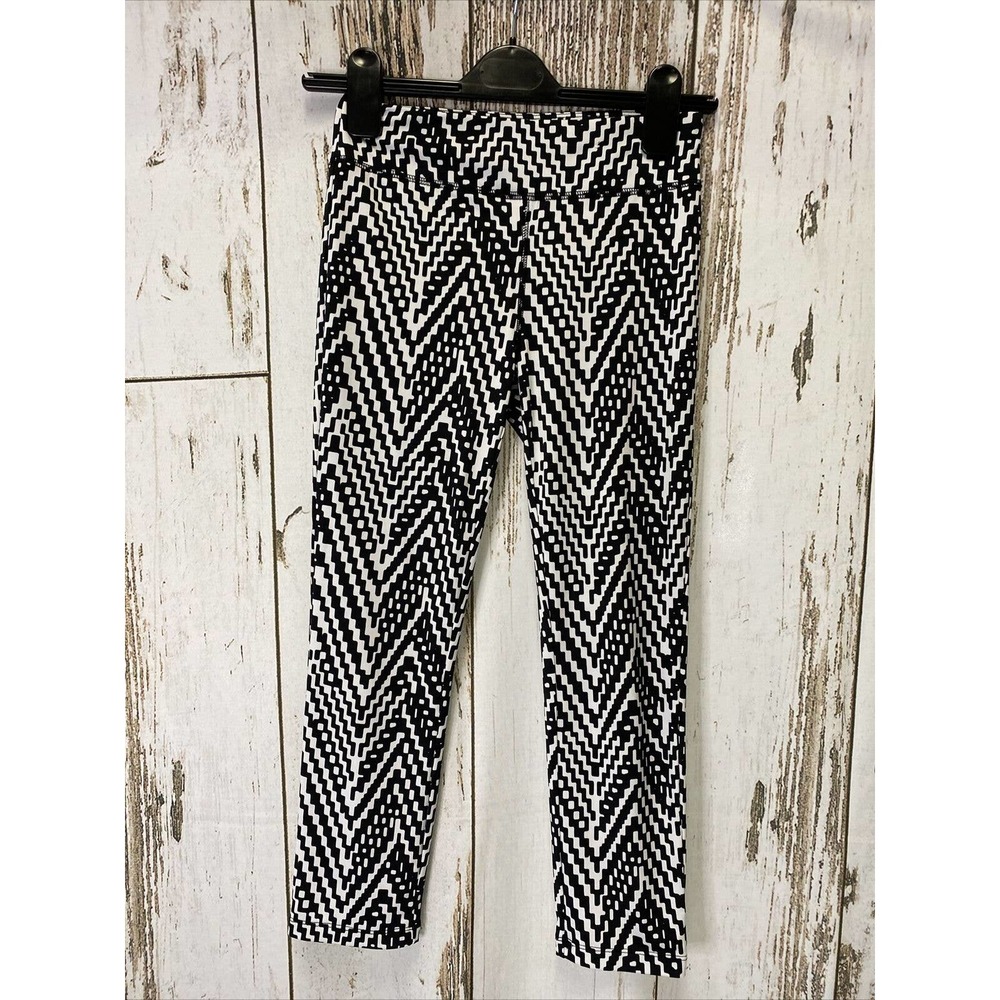 Black and White Flirtitude Active Workout Yoga Pant Capris Size Small